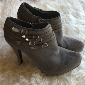 Grey suede Lazer buckle Guess booties. (Size 8)